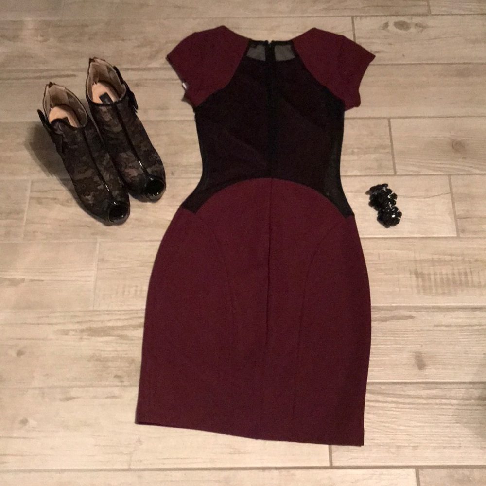 ⬇️GUESS SEXY DRESS - Picture 2 of 3